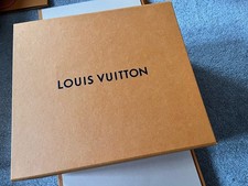 minor cracked LV Louis Vuitton