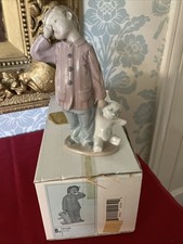 NAO BY LLADRO #1139 SLEEPY HEAD BOY FIGURINE WITH TEDDY BEAR C/W BOX