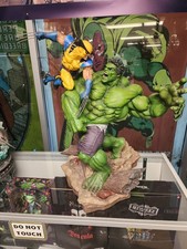 Sideshow Hulk Vs. Wolverine