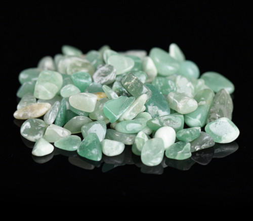 Green aventurine tumbled chips - green,