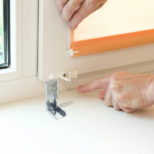 Venetian blinds installation - ,
