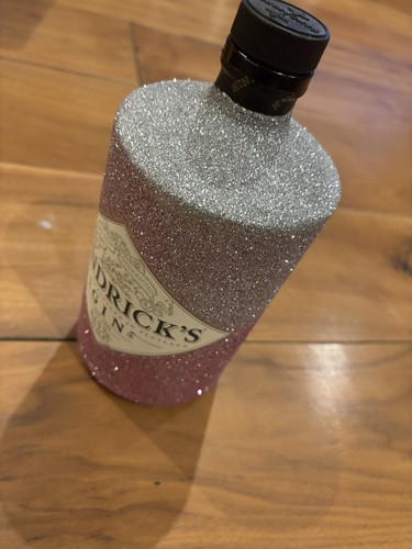 Hendrick gin empty bottle - hendrick’s,
