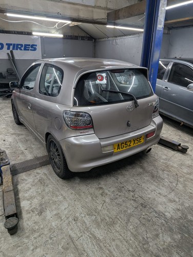 Toyota yaris sport - yaris, t