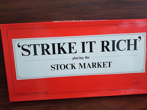 Vintage lamplight games - lamplight, strike