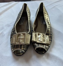 Ultimate Collection Gold and Black Check Slip on Shoes Gold Bow Detail Size 5