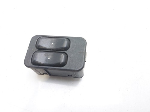 90561086 8277709 front - , window