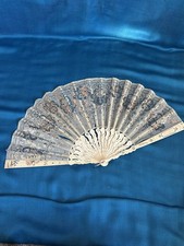 ANTIQUE PRETTY SILK  LACE LEAF  & SEQUIN 19c FOLDING HAND FAN  in box, display 