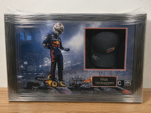 Max verstappen signed red bull - red,