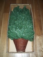 Wall hanging half Christmas Tree - Green - B&Q