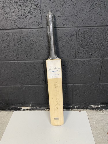 Ram cricket bat signed - ram,
