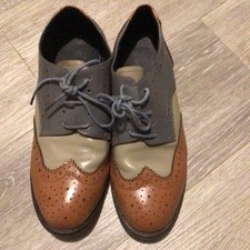 Ladies Brogues Classic Lace Up