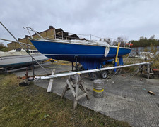 Achillies 24 good solid boat comes with trailer