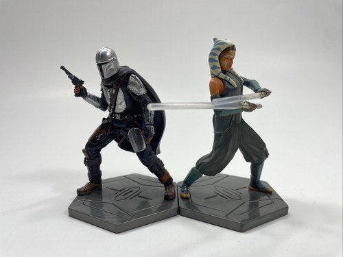 Disney star wars - star, asoka