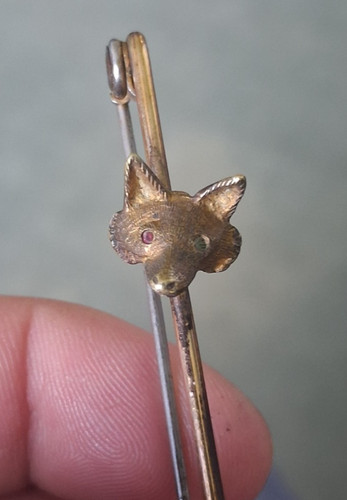 Antique vintage fox head - /,