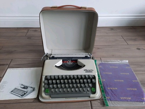 Olympia splendid typewriter - 33,