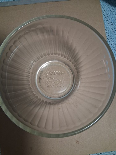 Pyrex cup sculpted - sculpted, bowl