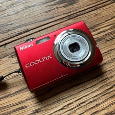 Nikon Coolpix S220 RED 10MP