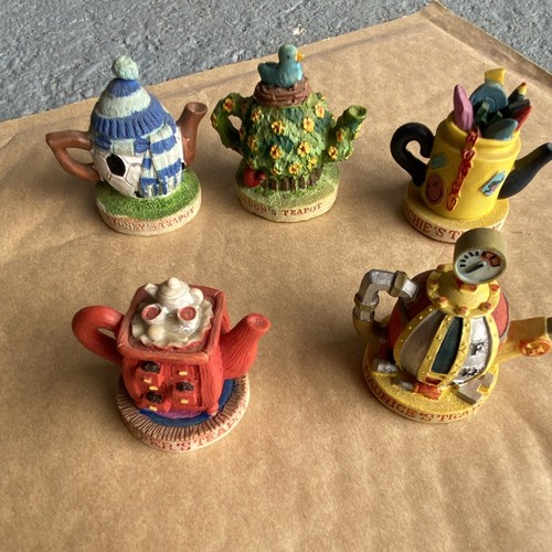 Set resin painted novelty - set,