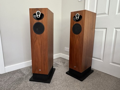 Linn majik isobarik speakers - linn,