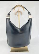 Gucci handbag bag leather