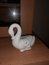 White Ceramic Swan Pot Pourri