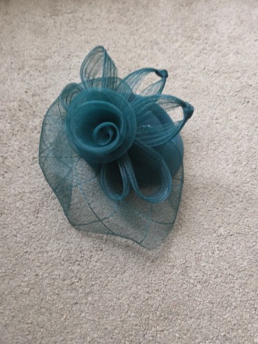 Emerald green fascinator - fascinator, hat