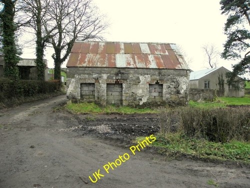Photo 6x4 old farm building - 6x4,