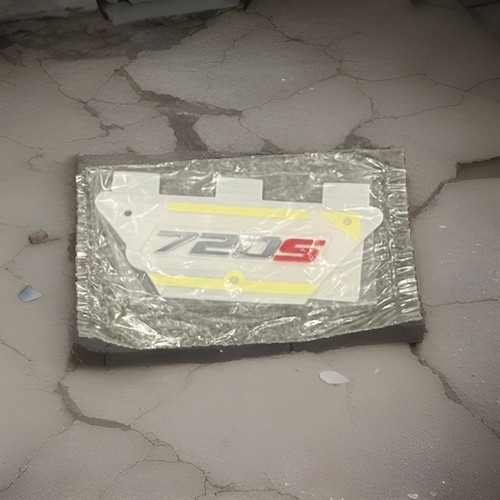 Mclaren 720 door badge - mclaren,