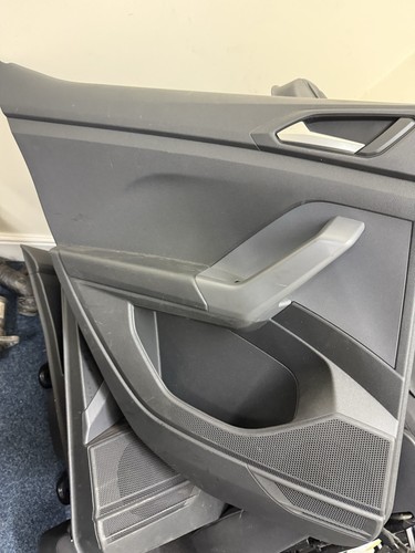 Cross passenger rear door - vw,