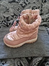 Girls Pink Snow Boots. EU Size
