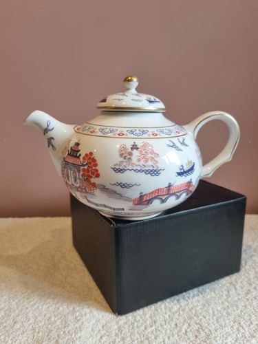 Compton woodhouse chinese - compton, &