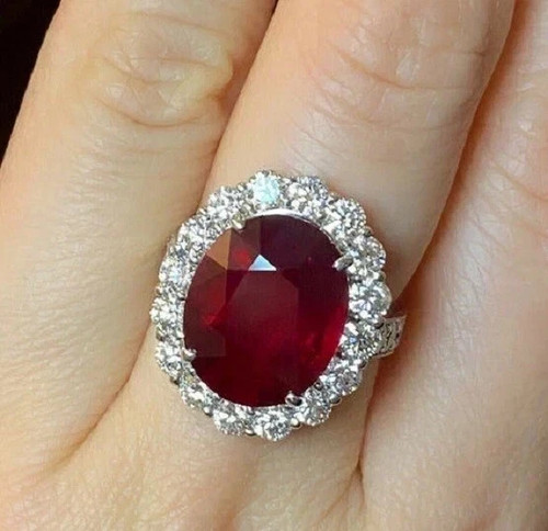 Natural red ruby - 6.80,