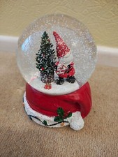 Large CHRISTMAS SANTA Musical SOUVINEER SNOWGLOBE Christmas Tree 16cm