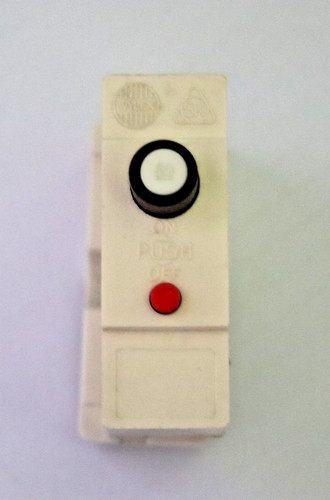 Wylex push plug - plug, 5
