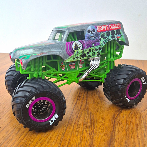 Monster jam official grave - jam,
