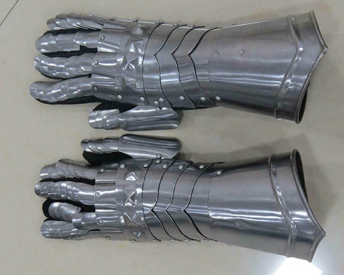 Medieval knight gauntlets - medieval,