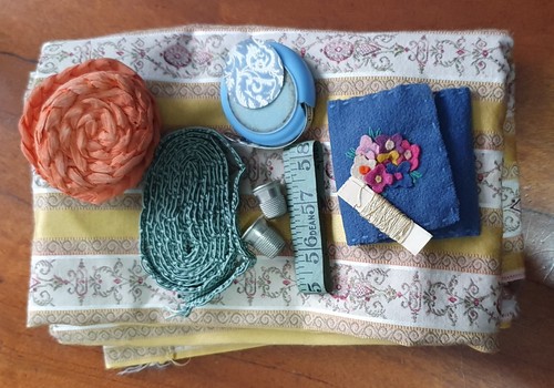 Vintage sewing craft job - &,