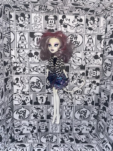 Catrine demew monster - catrine,