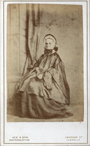 Llanelly wales cdv old lady - cdv,