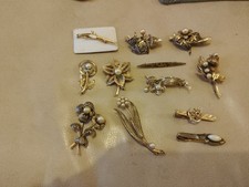 Job Lot Of 10 Vintage Damascene Brooches And 2 Tie Clips