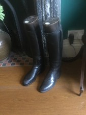 Fine English riding boot trees