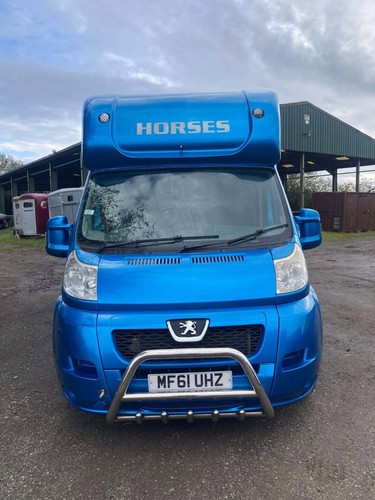 Kevin parker coach - coach, 3.5t