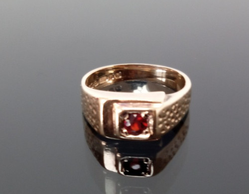 Vintage 9ct solid gold garnet - vintage,