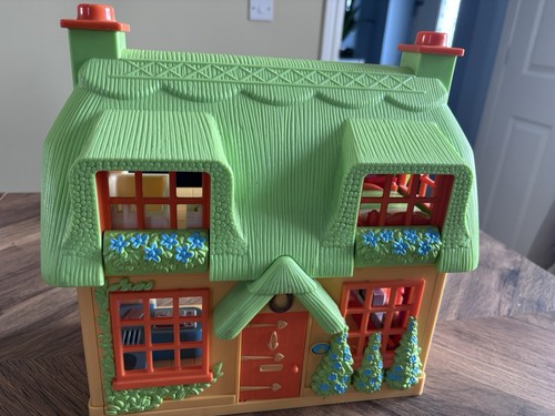 Elc happyland cottage - elc,