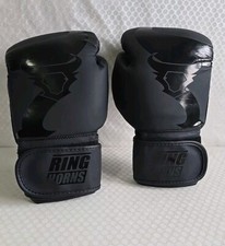 Ring Horns Black Charger