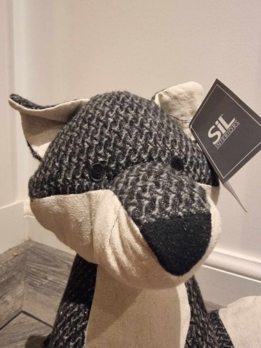 Textured fabric black fox - black,