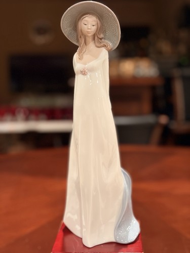 Vtg nao lladro - lladro, spring