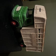 Triangle horse box - triangle, lorry