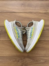 Hoka One One W Carbon x 3