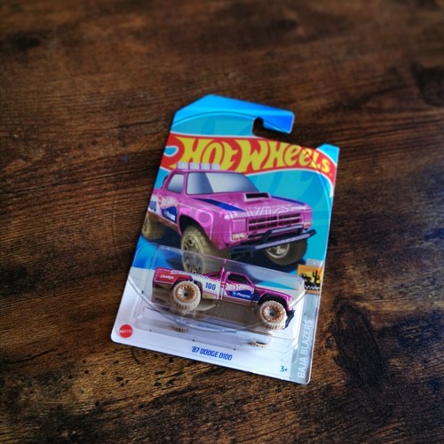 Hot wheels dodge d100 - dodge,